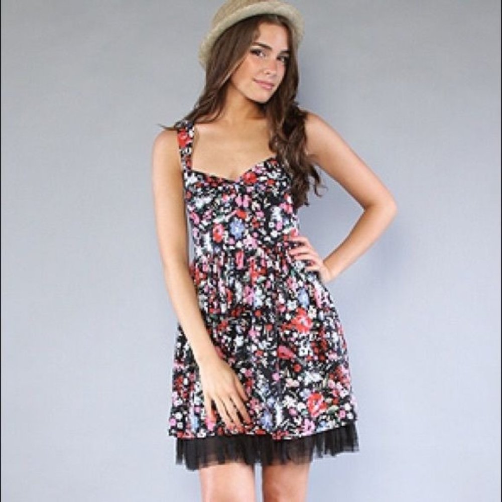 Free People Black and Pink Floral Sz 8 Summer Fit & Flare Dress with Back Cut-Ou